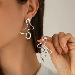 LATS Geometric Line Earrings
