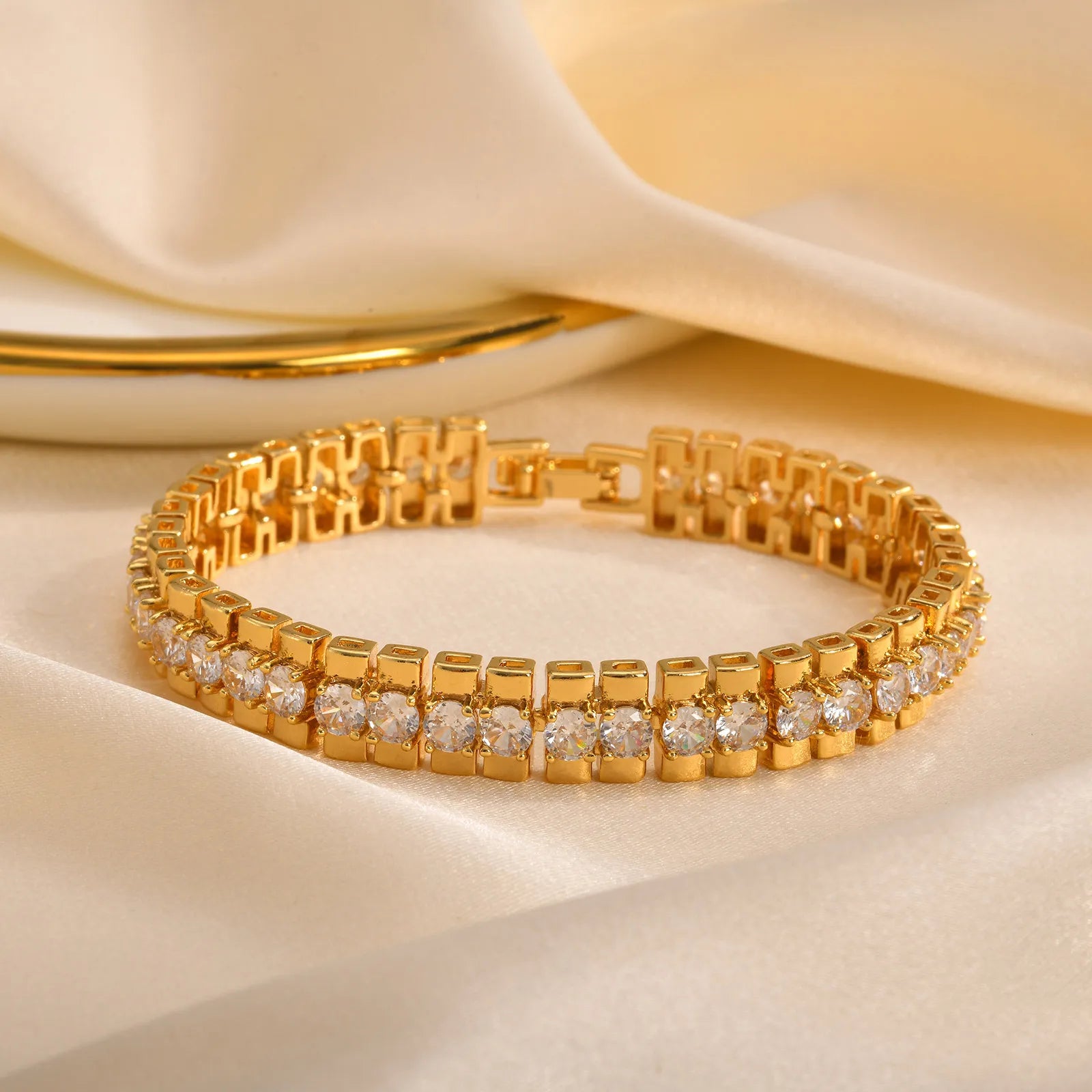 Gold Paperclip Chain Bracelet