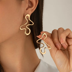 LATS Geometric Line Earrings